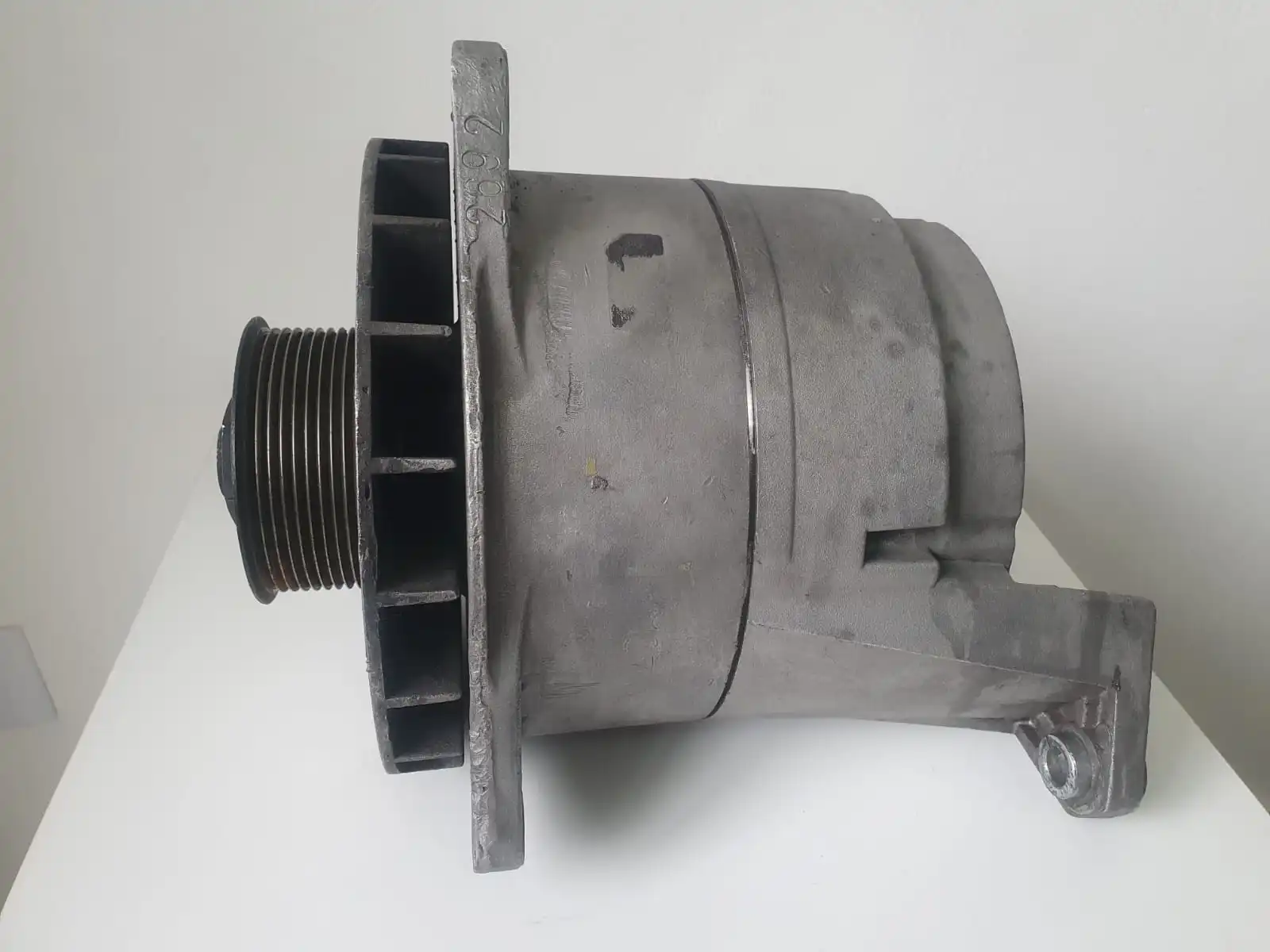 ALTERNADOR 28 V - 140A