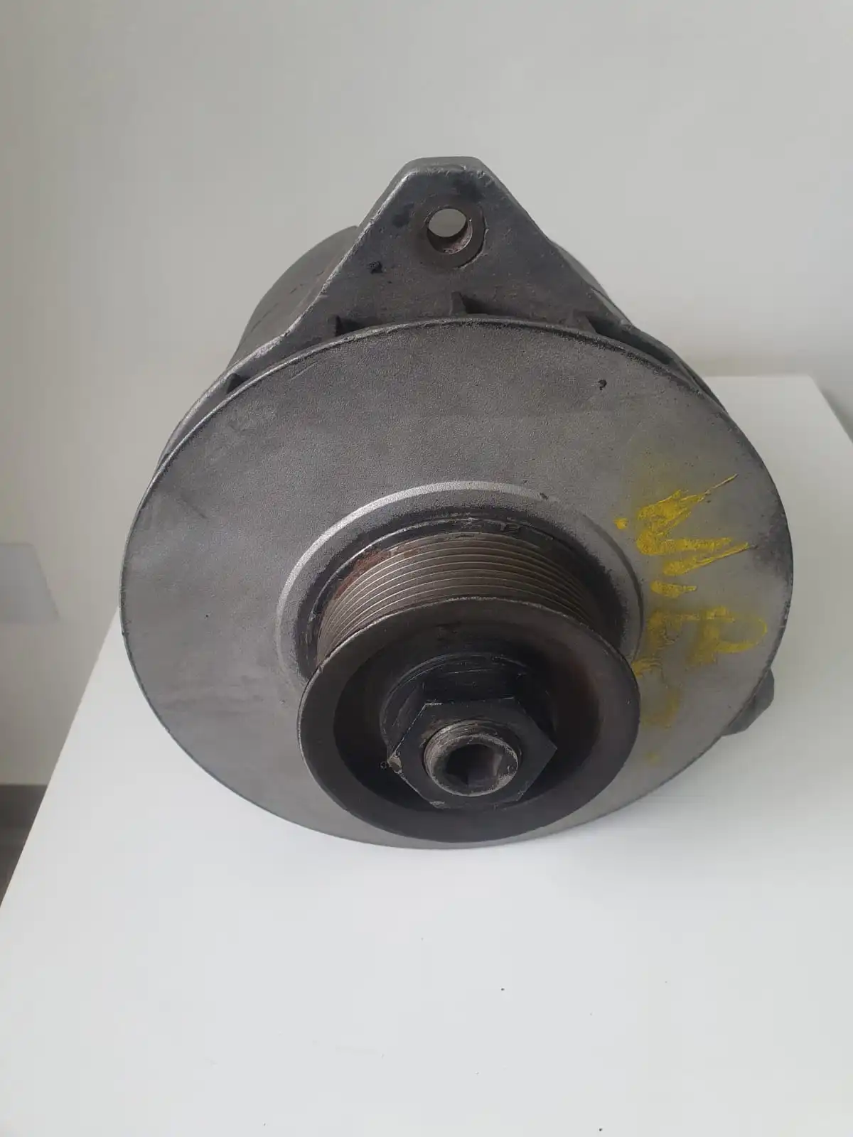 ALTERNADOR 28 V - 140A